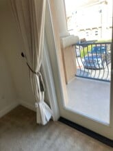 7253 Richard Ct, Unit 4 in Huntington Beach, CA - Building Photo - Building Photo