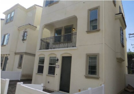 2282 W Anacasa Way in Anaheim, CA - Building Photo