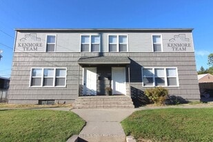 408 Benham St in Richland, WA - Building Photo