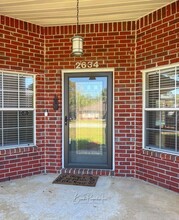 2634 Southern Oaks Dr in Gonzalez, FL - Building Photo - Building Photo
