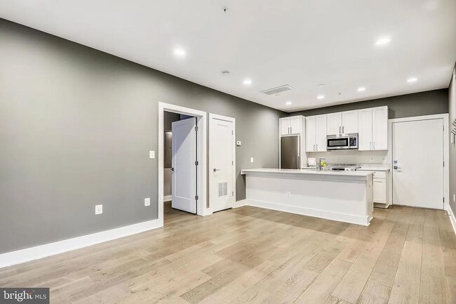 1412 Chapin St NW, Unit 403 in Washington, DC - Building Photo - Building Photo