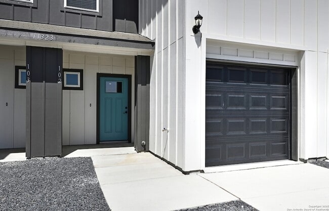 11323 Clearmine St in San Antonio, TX - Building Photo - Building Photo