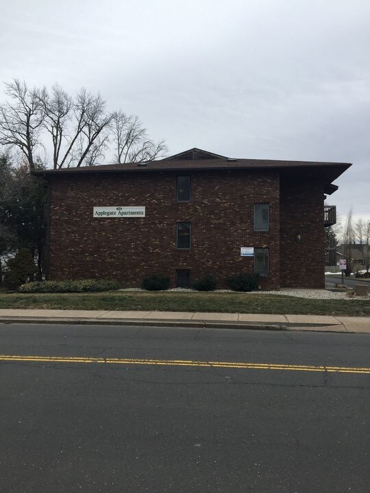 134 W Main St in Plainville, CT - Building Photo