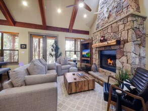 18705 Natures Way in Jonestown, TX - Building Photo - Building Photo