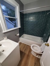 3902 Taylor Ave, Unit 2 in Cincinnati, OH - Foto de edificio - Building Photo