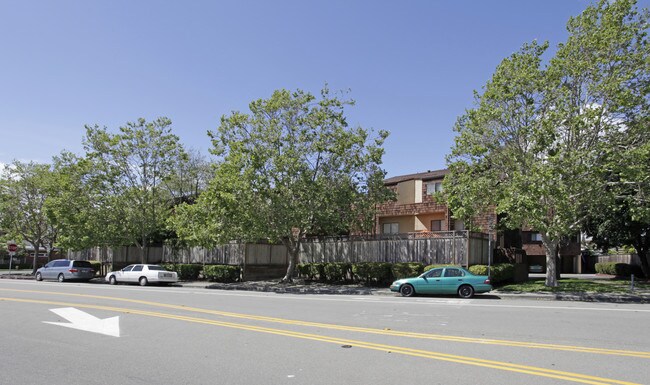 Sycamore Square in Hayward, CA - Building Photo - Building Photo