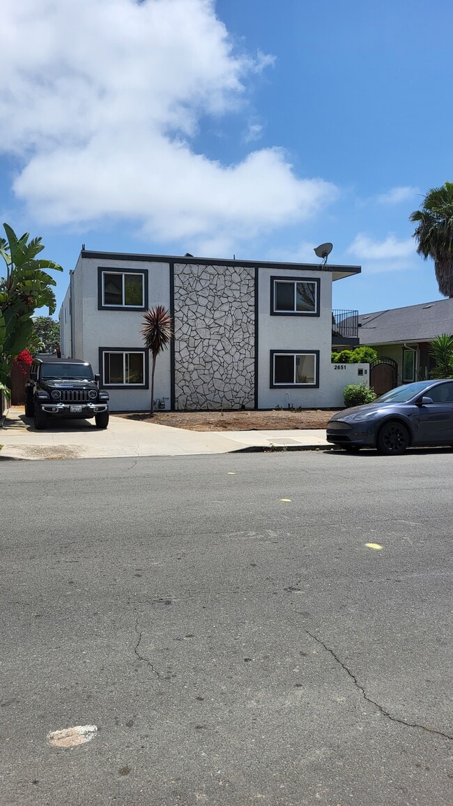 2651 A St, Unit 8 in San Diego, CA - Building Photo - Building Photo