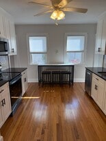 85 Dover Rd in West Hartford, CT - Building Photo