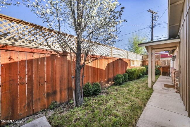 58 Caliente St in Reno, NV - Building Photo - Building Photo