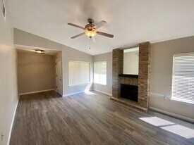 16427 Oak Rock St in San Antonio, TX - Building Photo