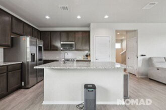 209 Lake Placid Run in Elgin, TX - Building Photo - Building Photo