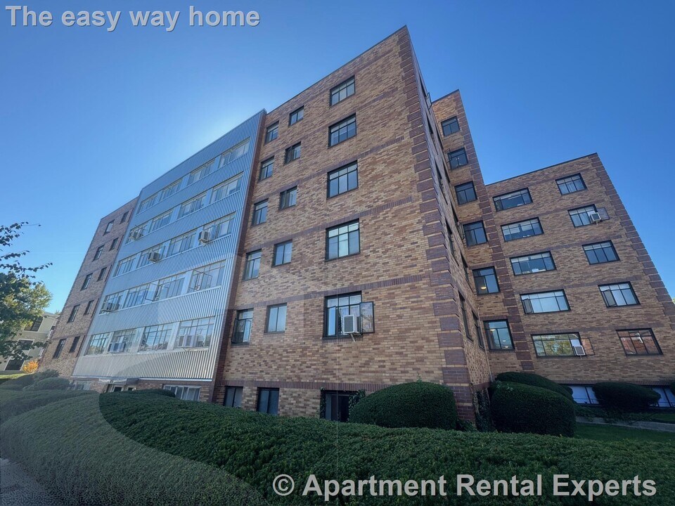 276 Massachusetts Ave in Arlington, MA - Building Photo