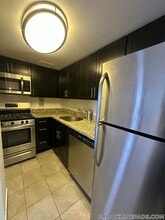 185 Freeman St, Unit 938 in Brookline, MA - Foto de edificio - Building Photo