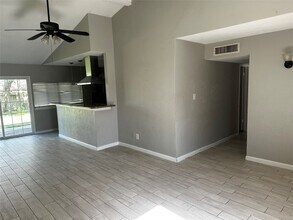 635 Jeff Davis Dr in Richmond, TX - Building Photo - Building Photo