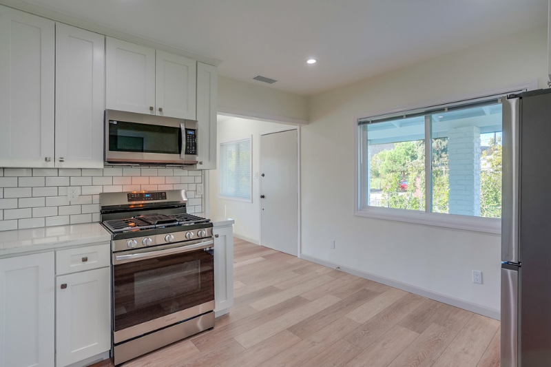 11310 Argan Ave in Los Angeles, CA - Building Photo