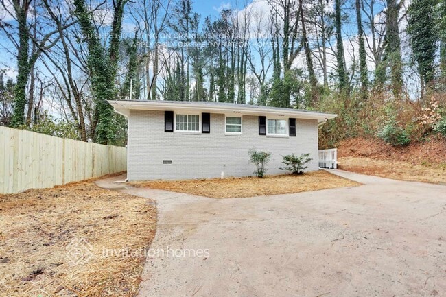 property at 992 Washington Rd