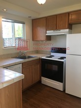 25182 E Broadway Ave-Unit -15 in Veneta, OR - Foto de edificio - Building Photo