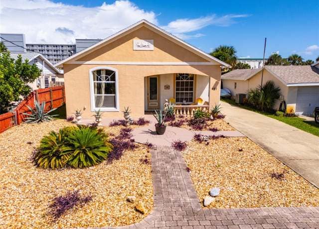 property at 497 Grandview Ave