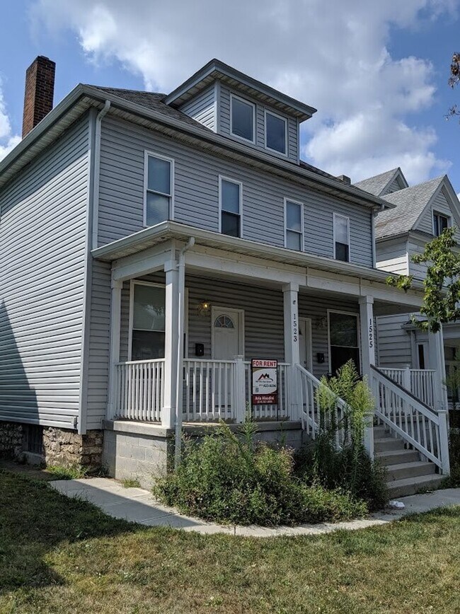 property at 1523-1525-1525 Summit St