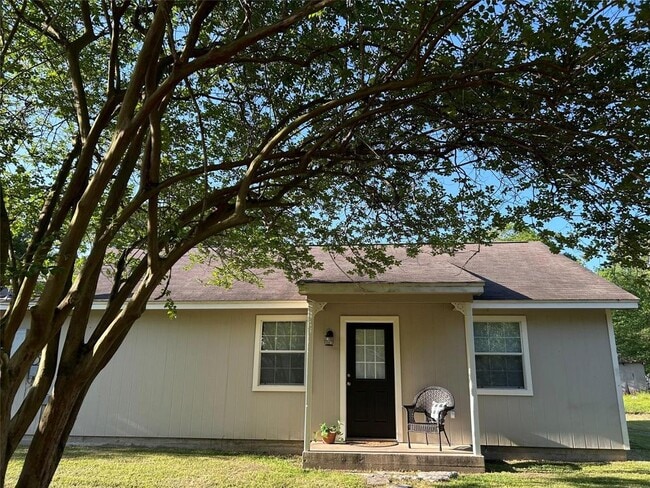 302 Alliance St in Waller, TX - Building Photo - Building Photo
