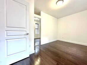 121 La Salle St in New York, NY - Building Photo - Building Photo