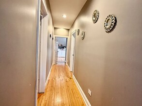 831 N Ashland Ave in Chicago, IL - Building Photo - Building Photo