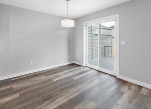 1376 Erker Cres NW in Edmonton, AB - Building Photo - Building Photo