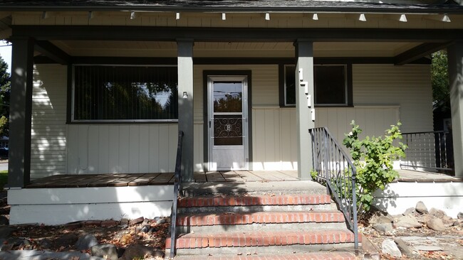 property at 1711 Summitview Ave
