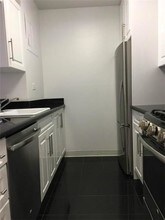 400 E 71st St-Unit -#C4 in New York, NY - Building Photo - Building Photo