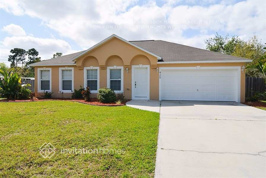 420 NW Byron St in Port St. Lucie, FL - Building Photo