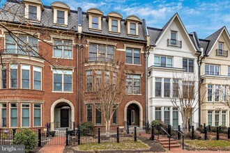 10777 Symphony Park Dr in North Bethesda, MD - Building Photo - Building Photo