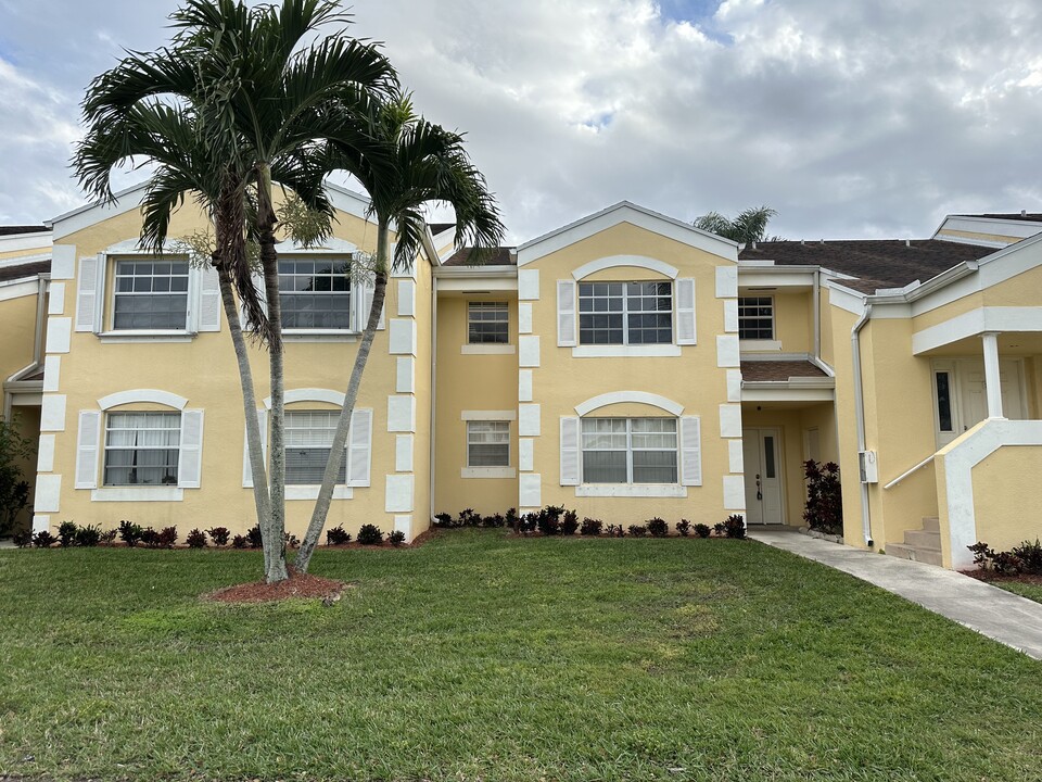 2271 SE 27th Dr, Unit 2271 in Homestead, FL - Building Photo