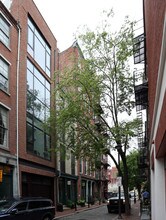 222 Church Street Apartments in Philadelphia, PA - Foto de edificio - Building Photo