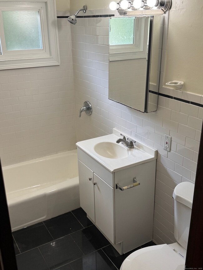 71 Deming Rd in Glastonbury, CT - Building Photo - Building Photo