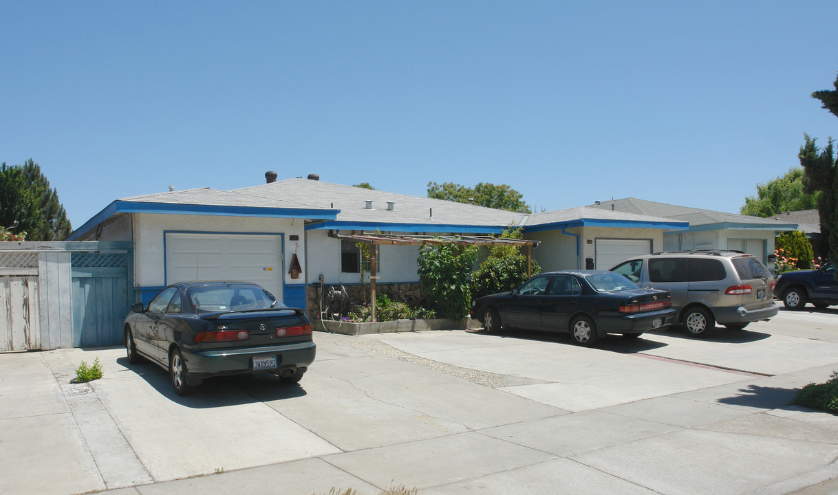 3262-3266 Locke Dr in San Jose, CA - Building Photo