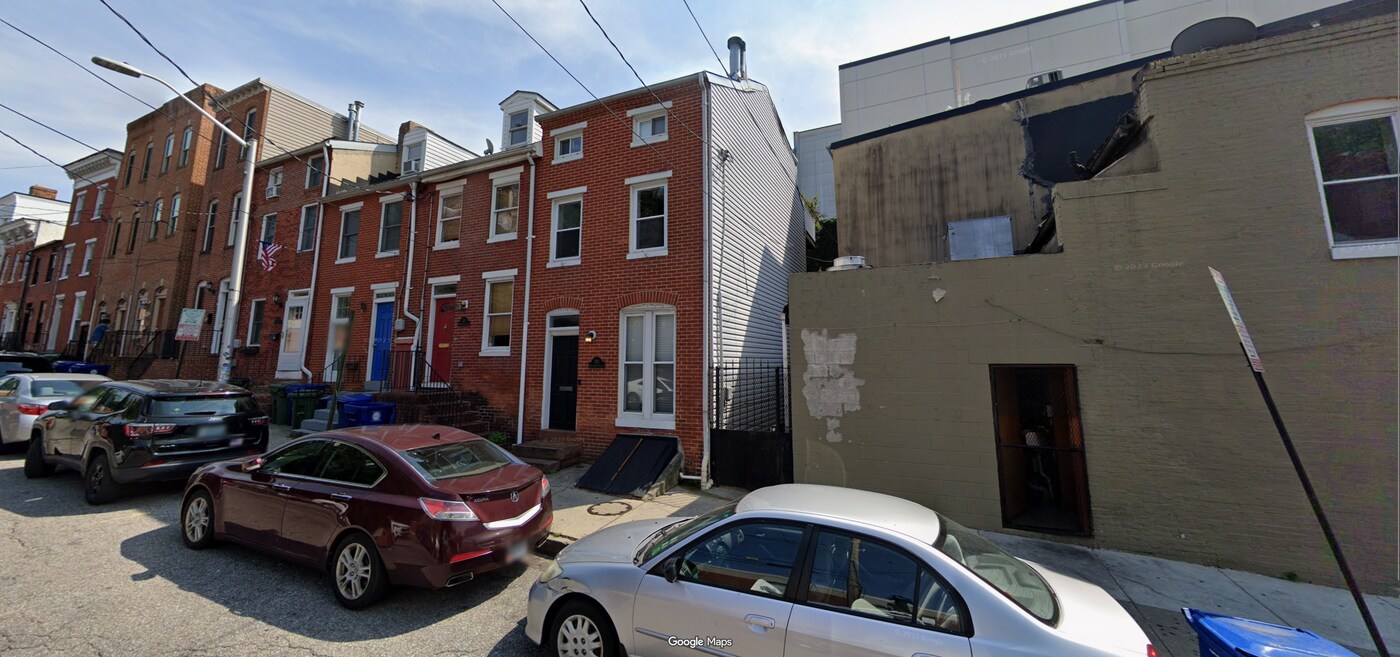 103 E Cross St in Baltimore, MD - Foto de edificio