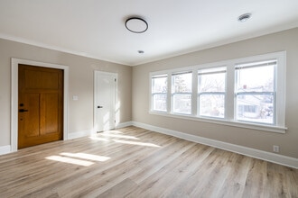 4540 Garfield Ave, Unit 1 AND 2 in Minneapolis, MN - Foto de edificio - Building Photo