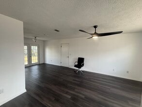 906 N Church Ave in Panama City, FL - Foto de edificio - Building Photo