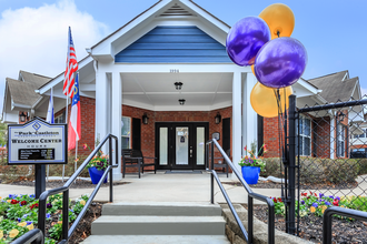 Castleton Apartments in Atlanta, GA - Foto de edificio - Building Photo