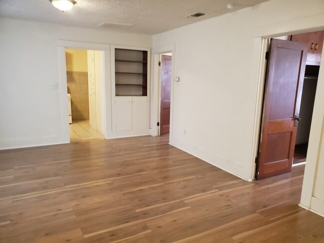 700 N Lea St, Unit 1 in Clovis, NM - Foto de edificio - Building Photo