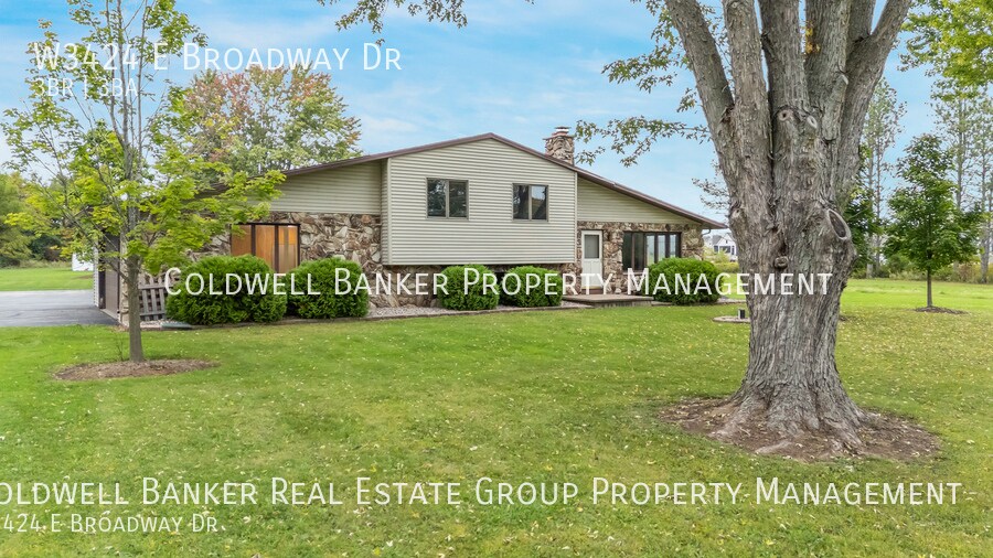 W3424 E Broadway Dr in Appleton, WI - Building Photo