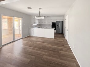 1102 W Pueblo Ave in Hobbs, NM - Building Photo - Building Photo