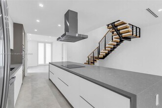 3120 Carter St in Miami, FL - Building Photo - Building Photo