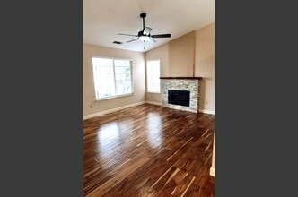 1143 Grouse Dr in Redding, CA - Foto de edificio - Building Photo