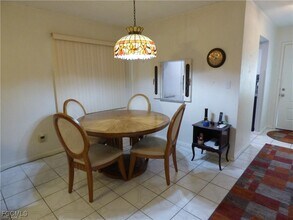 2200 Orchid Rd in Lehigh Acres, FL - Foto de edificio - Building Photo
