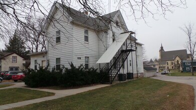 154 S Franklin St in Whitewater, WI - Building Photo - Building Photo