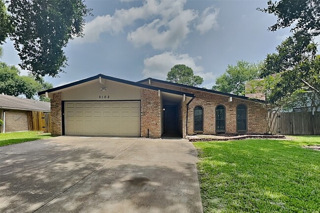 property at 2102 Turtle Creek Dr