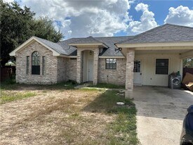 5 Floresta St in Edinburg, TX - Building Photo