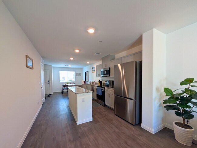 9174 Orange Horizon Ave in Las Vegas, NV - Building Photo - Building Photo