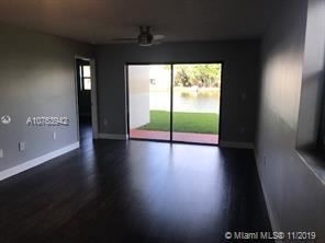 9931 Nob Hill Ln in Sunrise, FL - Building Photo - Building Photo